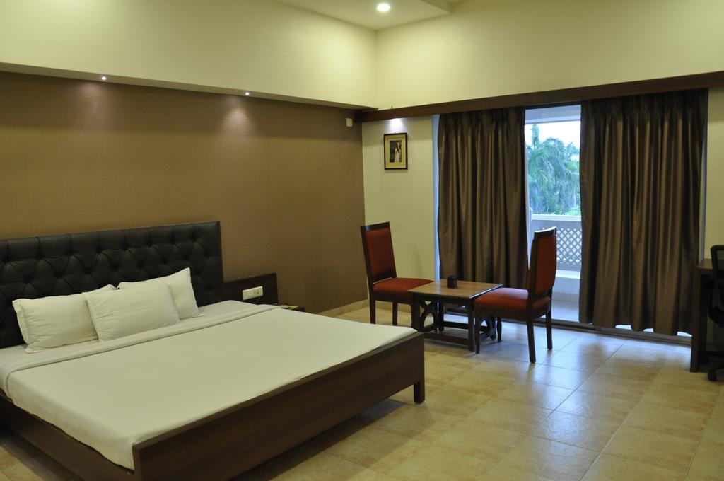 Jabali Palace Hotel Jabalpur Exterior foto