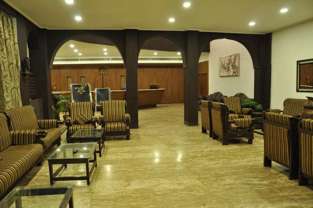Jabali Palace Hotel Jabalpur Exterior foto